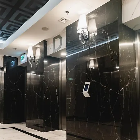 Hanza Tower - Golden Heaven