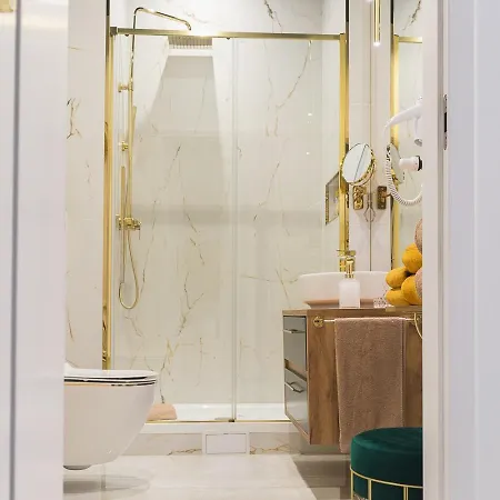 Apartment Hanza Tower - Golden Heaven