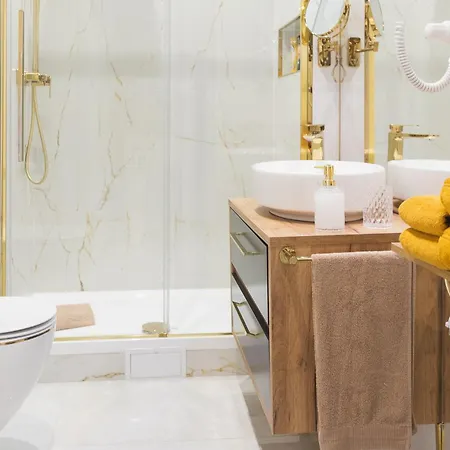 Hanza Tower - Golden Heaven Apartment *