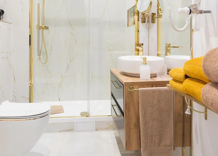 Hanza Tower - Golden Heaven Apartman *