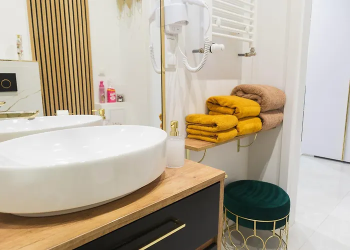 Hanza Tower - Golden Heaven Apartman *